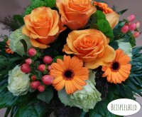 Floristenstrauß in der Farbe: orange  im Wert von 19,80 Euro